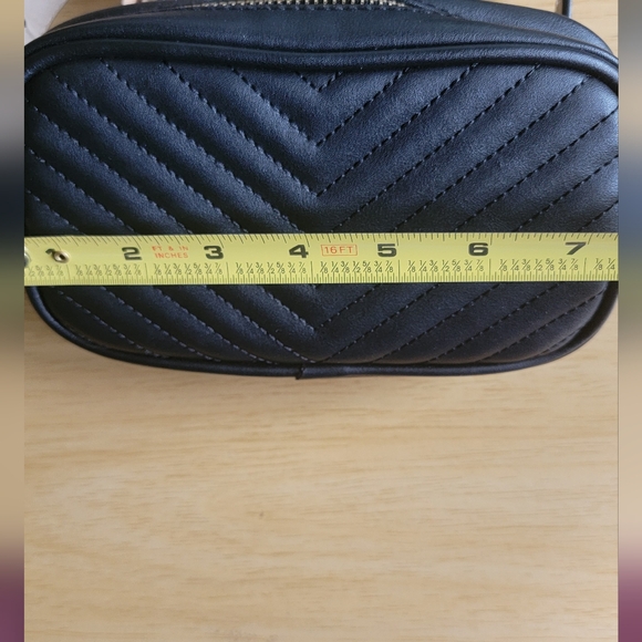 Steve Madden Black Quilted Belt Bag Fanny Pack Purse - Picture 6 of 7